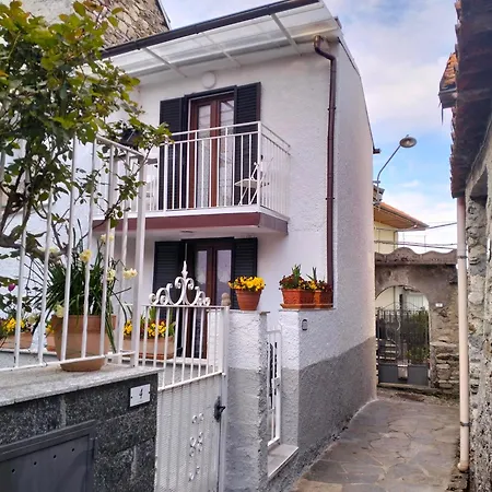 아파트 Casa Pettirosso 오게비오