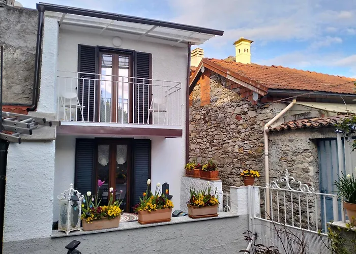 Casa Pettirosso דירה אוג'ביו